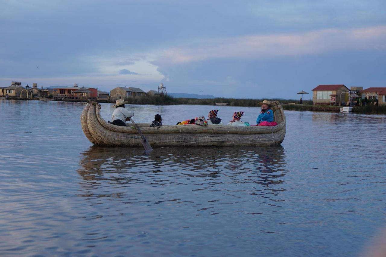 Uros Qhota Uta Lodge Puno Exterior photo